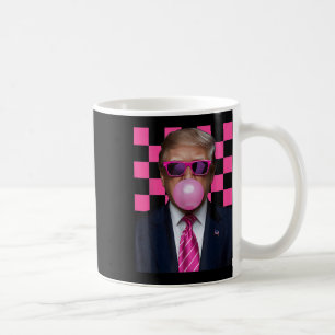 Taza De Café Sungles rosas Trump Bubble Gum Shirt 2024 Voto por