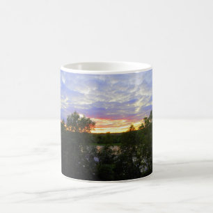 Taza De Café Sunset over Pond