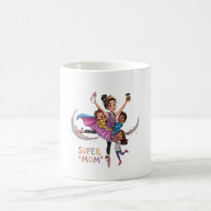 Taza De Café Super Mamá: Ilustración de Madre Heroína con Tres