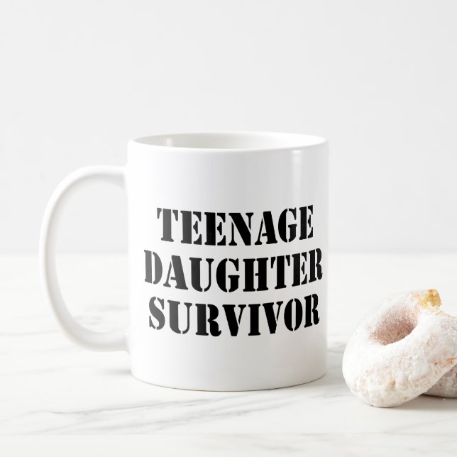 Taza De Café Superviviente de hija adolescente (Con donut)