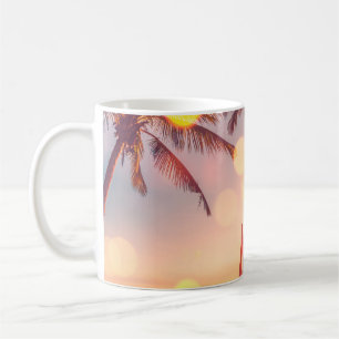 Taza De Café Surfboard y palmera en la playa doble exposición c