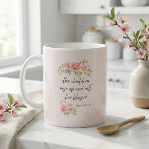 Taza De Café Sus hijos se levantan y la llaman bienaventurada