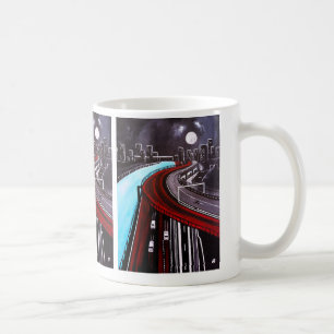 Taza De Café Suspendido sobre la pintura azul de Alfred Fox