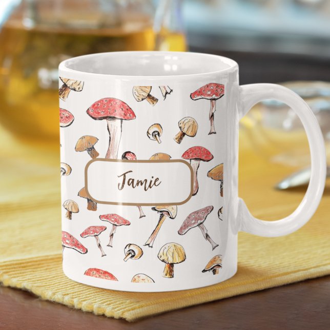 Taza De Café Taburetes de champiñón de Boho dibujados a mano pe (This personalized nature mug is hand-illustrated with unique images of delicate mushrooms.)