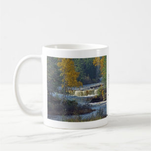 Taza De Café Tahquamenon inferior cae magra