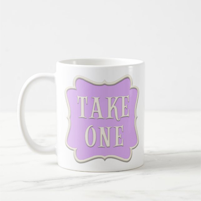 Taza De Café "Take One" Fiesta de té de cuento de hadas Pastel  (Izquierda)