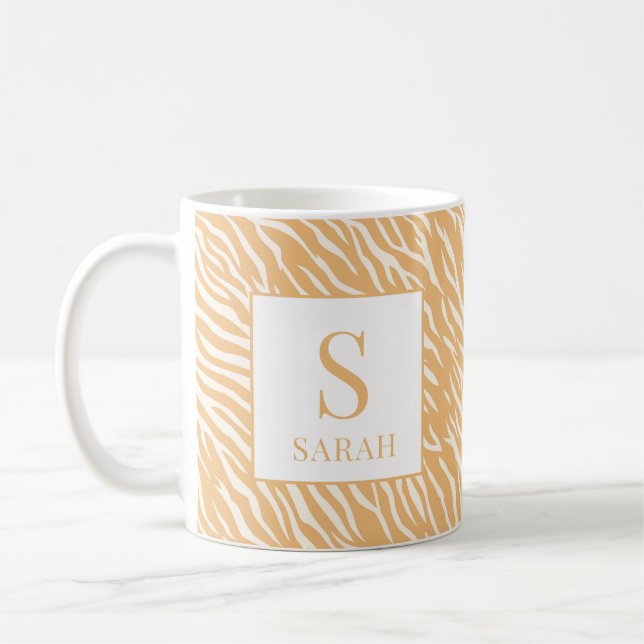 Taza De Café Tan Animal Stripes Custom Name Initial Mug (Izquierda)