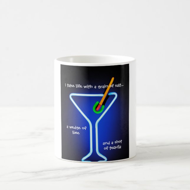 Taza De Café Tarde la vida con un grano de sal (Centro)