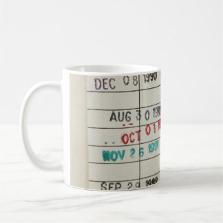 Taza De Café Tarjetas de fecha debida de la biblioteca del