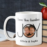 Taza De Café Te quiero foto personalizada de la abuela<br><div class="desc">Añade tu foto y nombre a esta moderna jarra para las abuelas,  con las palabras 'Te amo abuela". Hace un regalo perfecto para el mantenimiento.</div>