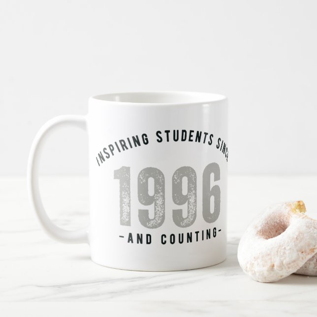 Taza De Café Teacher Mug – Inspiring Students Since 1996 (Con donut)