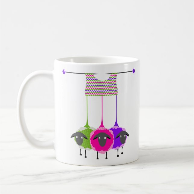 Taza De Café Tejer con oveja en diseño azul, rosa y púrpura (Izquierda)