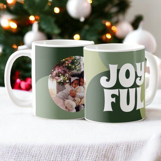 Taza De Café Temporada navideña de Navidades de fotografía aleg (Joyful Photo Christmas Holiday Season Coffee Mug from Ricaso. Add your custom photo. Make your own)