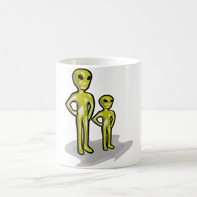 Taza De Café tenga una bebida con sus amigos extranjeros (Centro)
