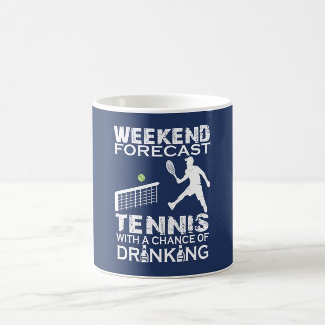 TAZA DE CAFÉ TENIS DEL PRONÓSTICO DEL FIN DE SEMANA (Centro)