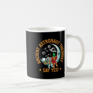 Taza De Café Teórico de los antiguos astronautas dice sí espaci