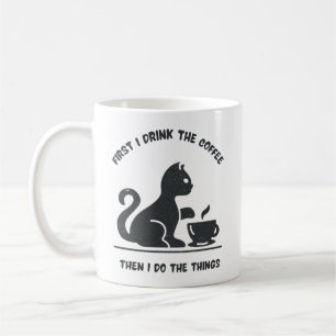 Taza De Café texto divertido del gato negro moderno de primera 