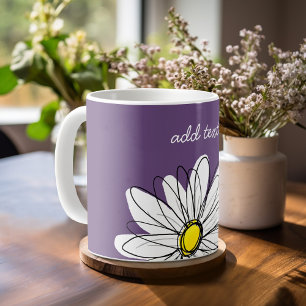 Taza De Café Texto Personalizado de margarita malva y amarilla