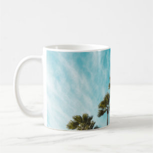 Taza De Café Three green leaf trees below cirus clouds