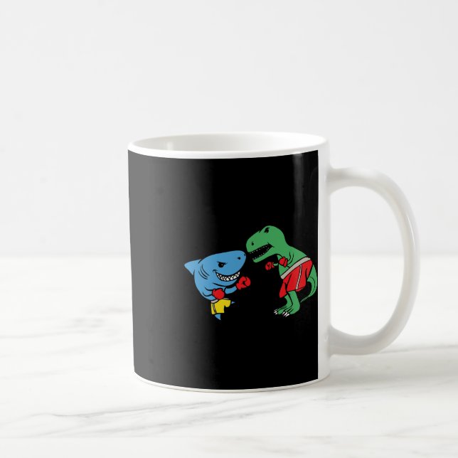 Taza De Café Tiburón golpeando a T-rex Dinosaur Funny luchando  (Derecha)