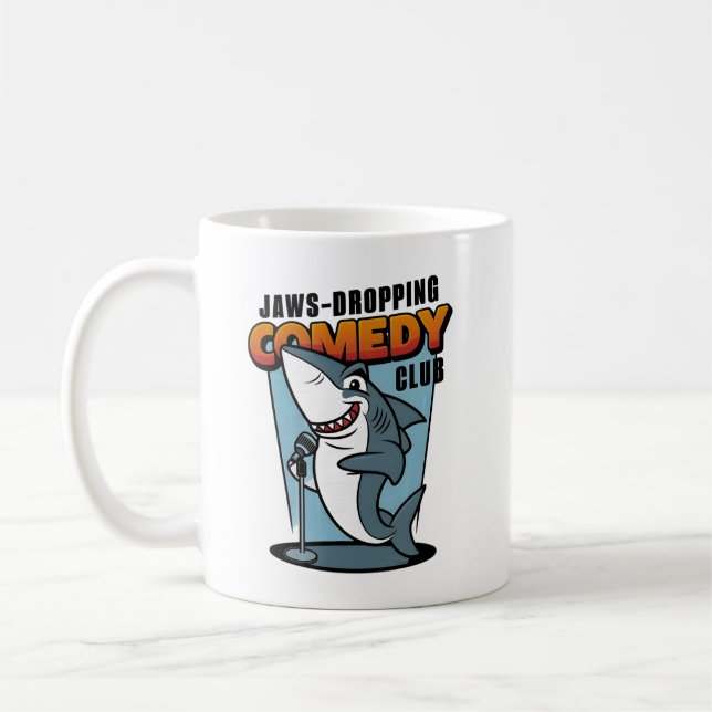 Taza De Café Tiburón humorista en un club de comedia (Izquierda)