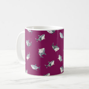 Taza De Café Tiburones al aguarela dispersos sobre rosa oscuro
