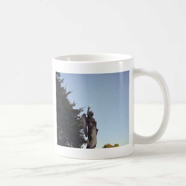 Taza De Café Tiene la luna en sus manos. (Derecha)