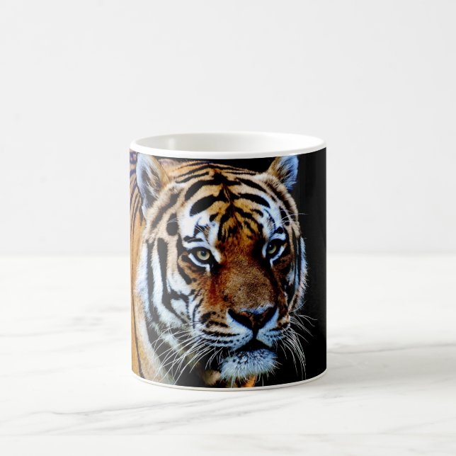 Taza De Café Tigre con fondo negro (Centro)