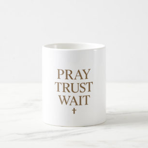 Taza De Café Tipografía Cristiana Minimalista – Reza Confía Esp