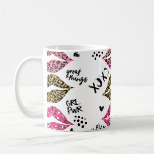 Taza De Café tipografía purpurina con patrón de labios