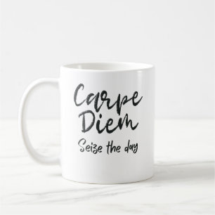 Taza De Café Tipografía Vintage de Dark Academia Carpe Diem