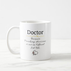 Taza De Café Título de trabajo de médico personalizado divertid
