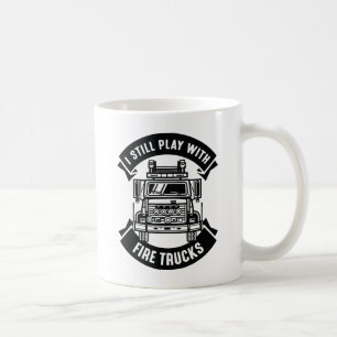 Taza De Café Todavía Juego Con Camiones De Fuego