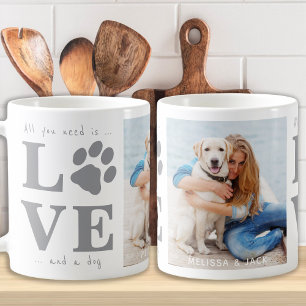 Taza De Café Todo lo que necesitas es amor y una foto de un Per