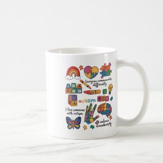 Taza De Café Todos comunican conciencia diferente del autismo
