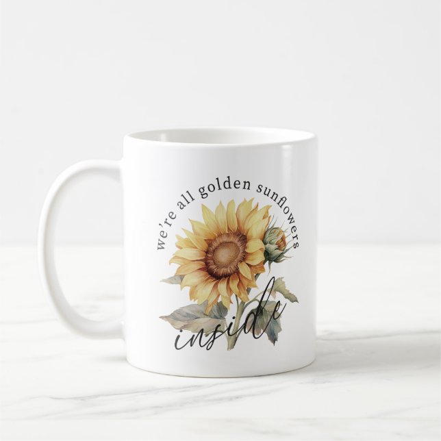 Taza De Café Todos somos girasoles dorados dentro del monograma (Izquierda)