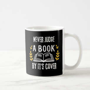 Taza De Café Tomando Café Con un Libro