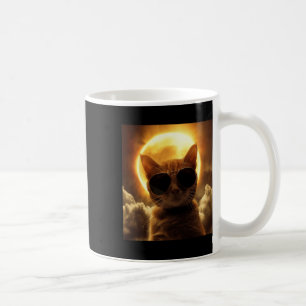 Taza De Café Tomar Un Selfie Con Eclipse Solar Usando Sombrilla
