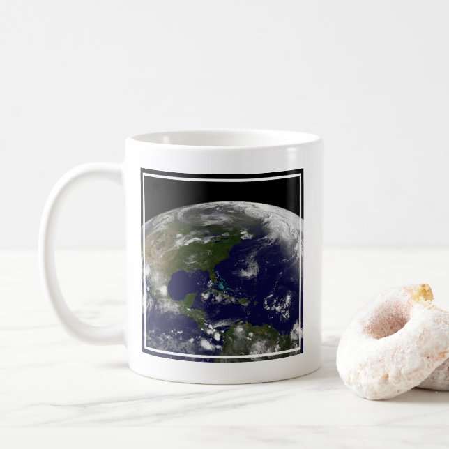 Taza De Café Tormentas Tropicales En El Planeta Tierra. (Con donut)
