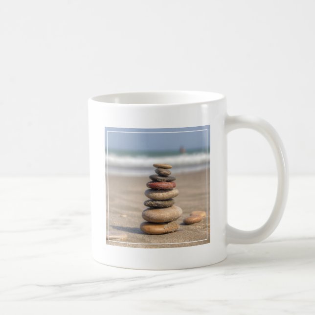 Taza De Café Torre de piedra en la playa (Derecha)