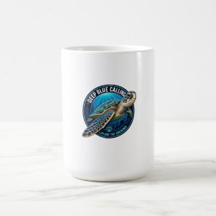 Taza De Café Tortuga marina verde dentro de un emblema de océan