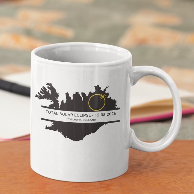 Taza De Café Total Solar Eclipse August 2026 – Iceland Custom (Replace city via the template to personalize)