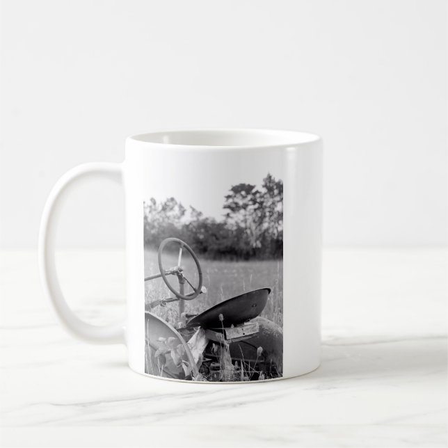 Taza De Café Tractor en la hierba larga (Izquierda)