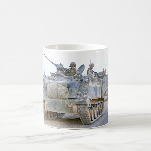 TAZA DE CAFÉ TRANSPORTE DE PERSONAL ARMADO - M113 (Centro)