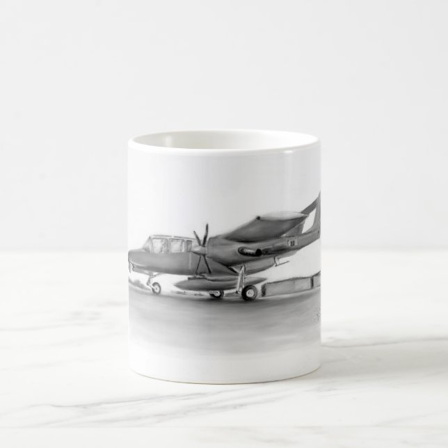 Taza De Café Trazo de avión OV10 Bronco de EE.UU. (Centro)