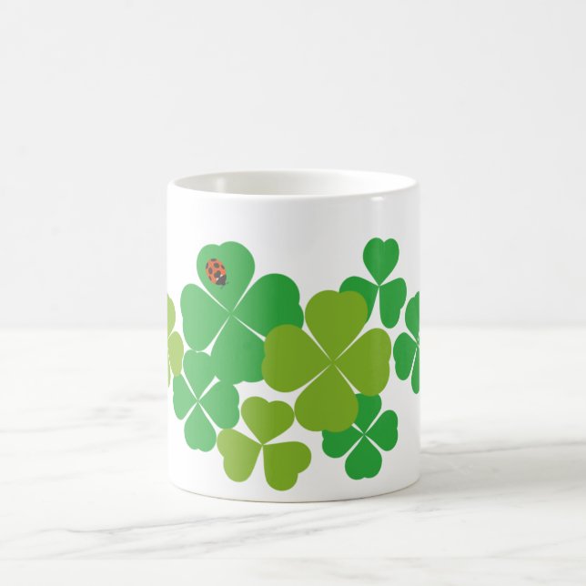 Taza De Café Trébol y mariquita del día de St Patrick (Centro)