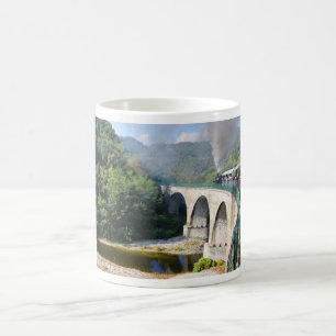 Taza De Café Tren del vapor en el puente