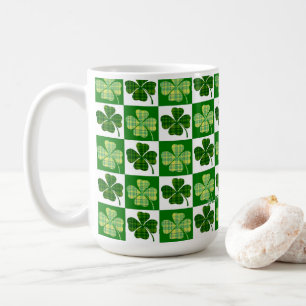 Taza De Café Trepadoras de Joe verde trébol de cuatro hojas Sai