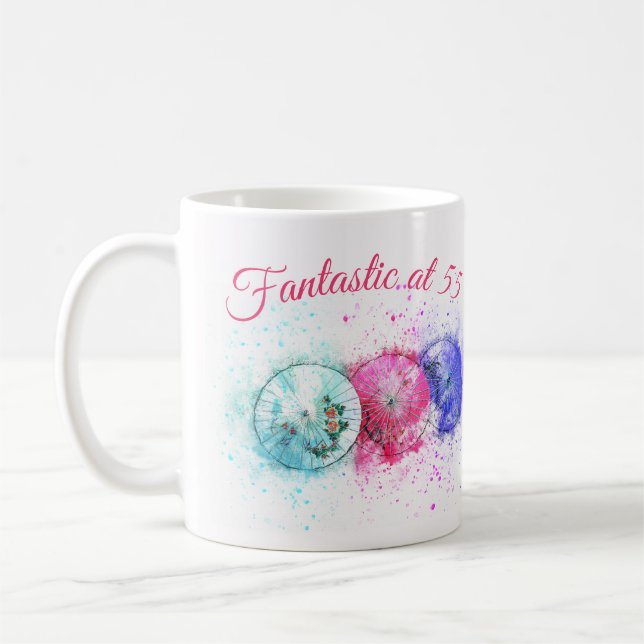 Taza De Café Tres paraguas tropicales "fantásticos a los 55" (Izquierda)