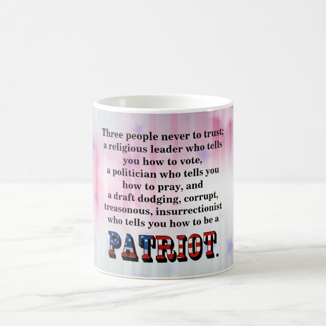 Taza De Café Tres personas nunca confían; (Centro)